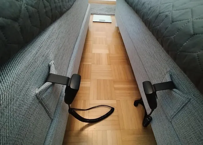 Spacious Near The Center Of アパート