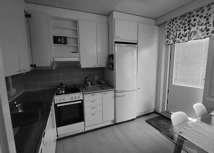 Spacious Near The Center Of アパート