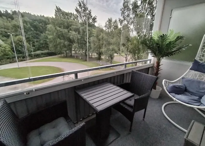 Spacious Near The Center Of アパート サロ